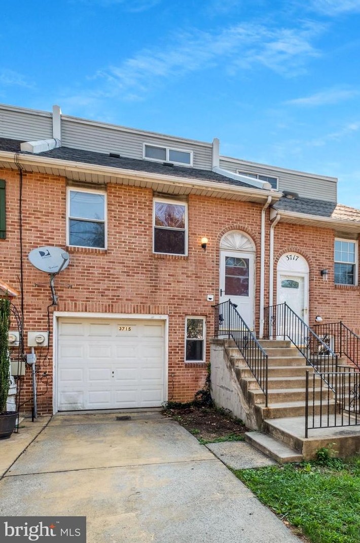 3715 Morrell Ave, Philadelphia, PA 19114-1933
