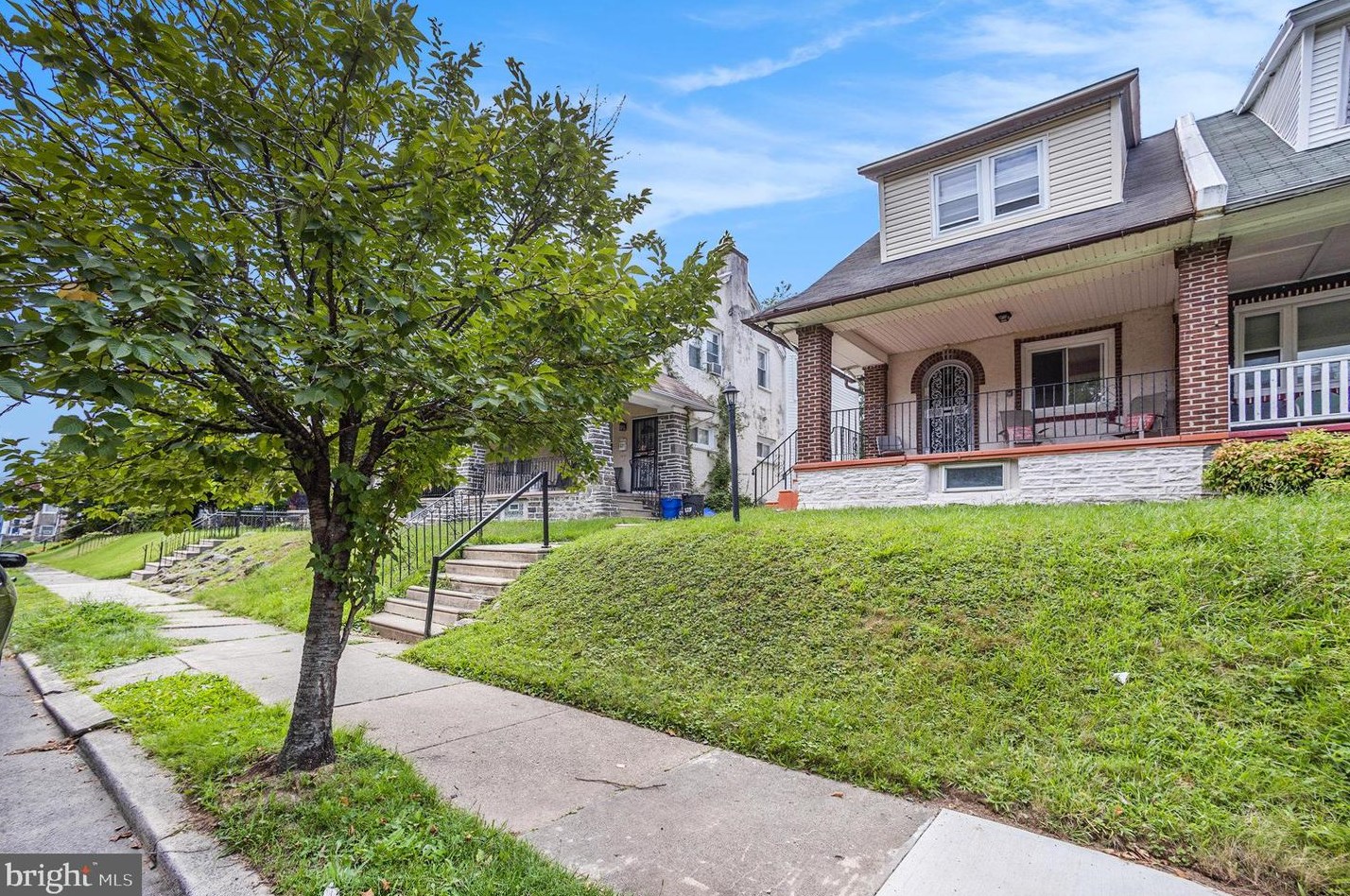 827 Rittenhouse St, Philadelphia, PA 19138-1705