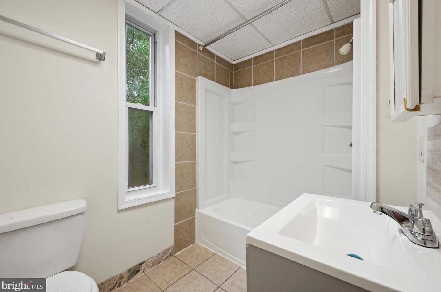 4869 Merion Ave, Philadelphia PA 19131-0046 exterior