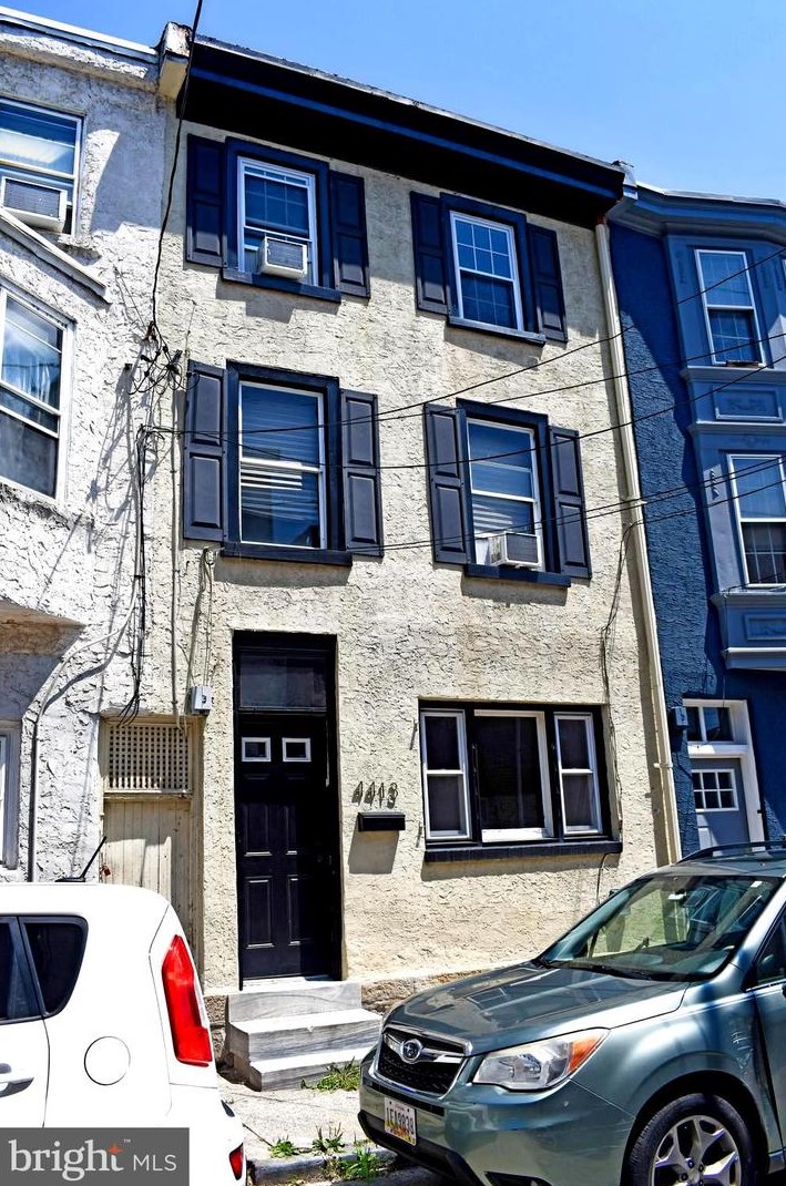 4413 Baker St, Philadelphia, PA 19127-1301