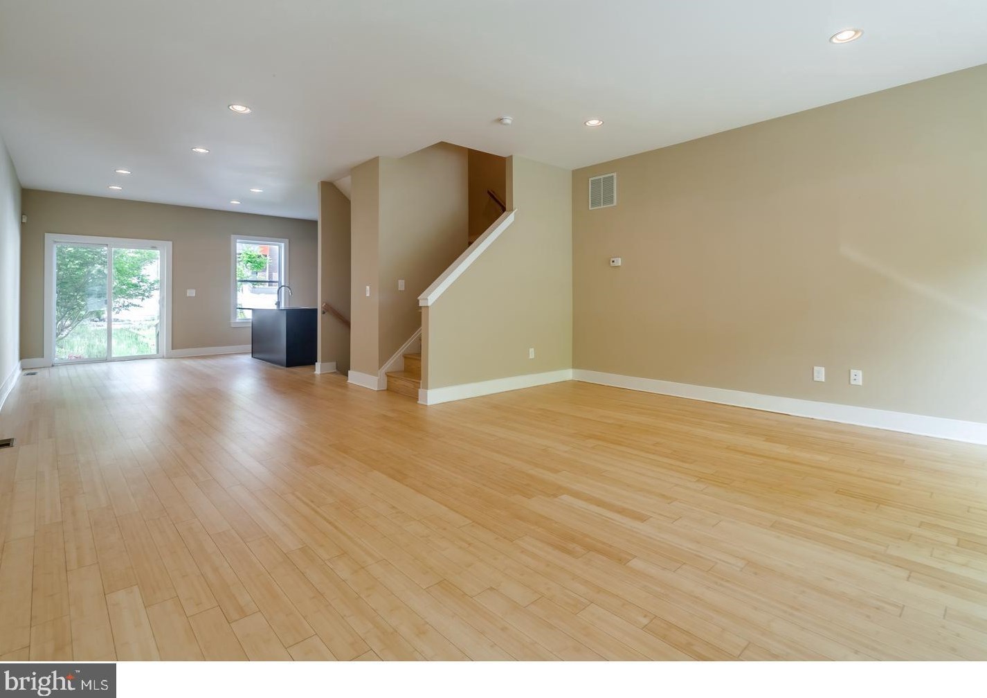 515 Carpenter St, Philadelphia, PA 19147