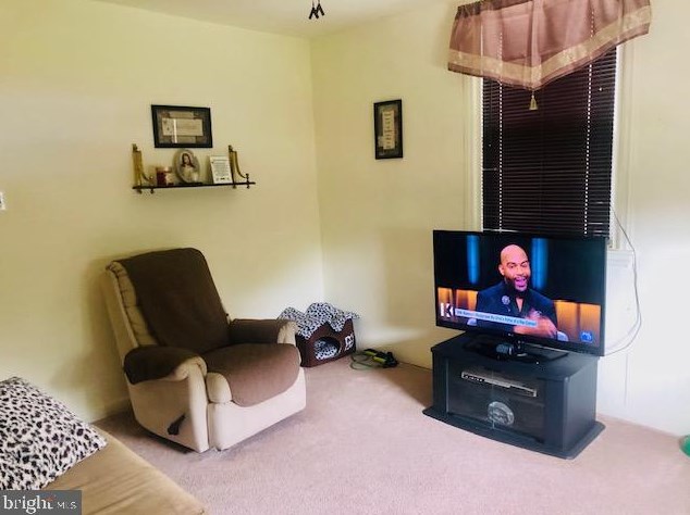 2715 Unruh Ave, Philadelphia PA  19149-2418 exterior