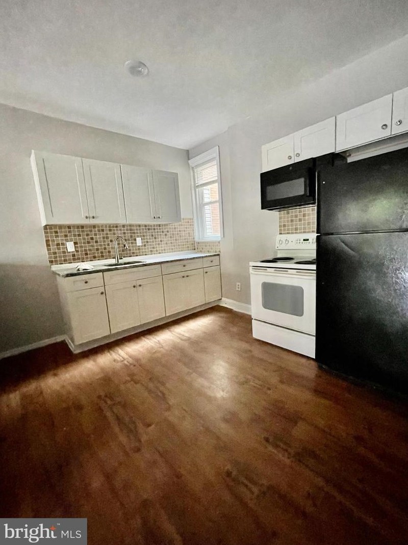 6024 Catharine St #1, Philadelphia, PA 19143
