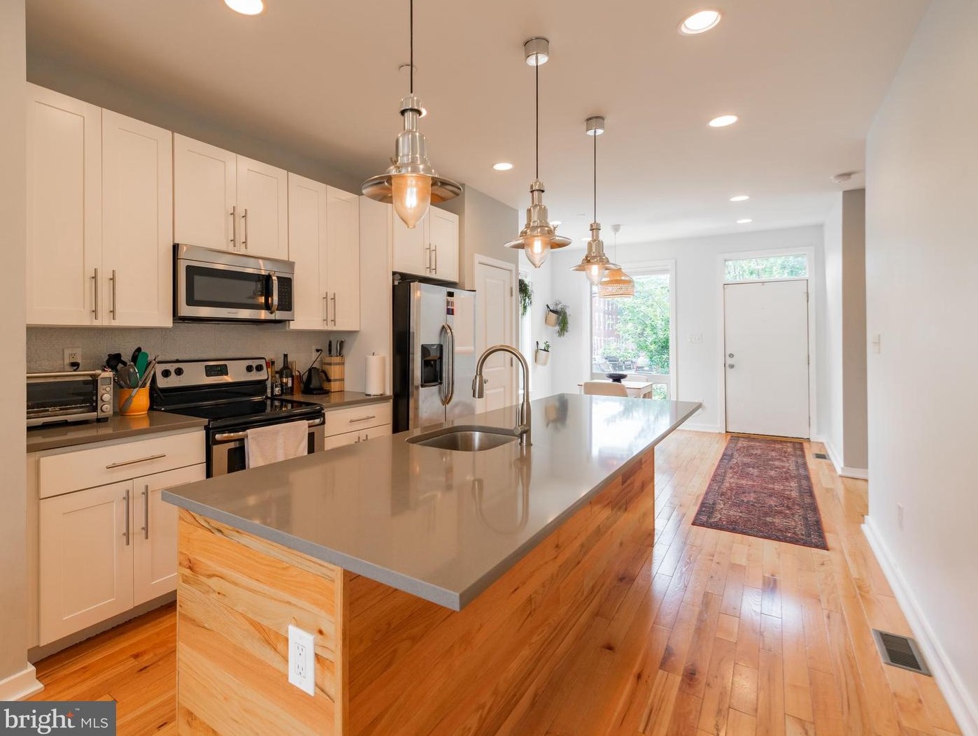 2029 Huntingdon St, Philadelphia PA  19125-1424 exterior