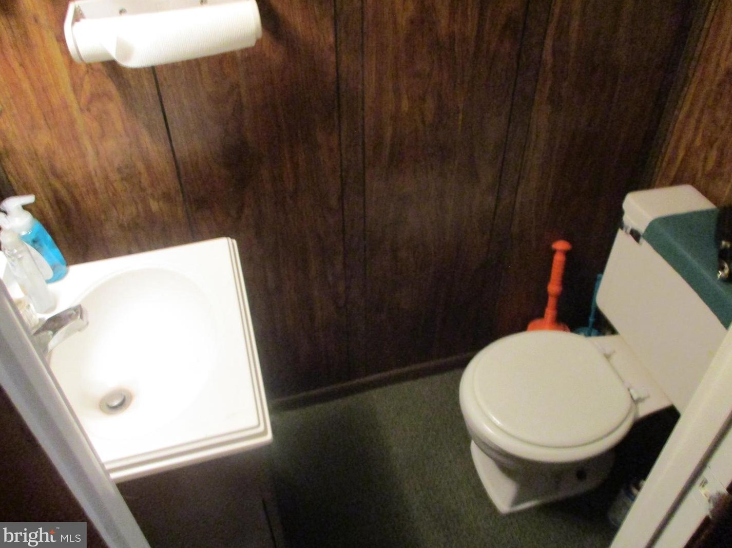 8730 Hargrave St, Philadelphia PA 19152-2134 exterior