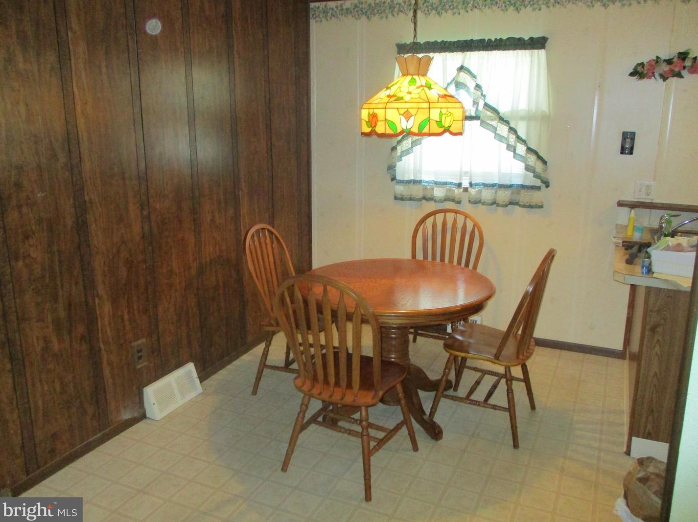 8730 Hargrave St, Philadelphia PA 19152-2134 exterior