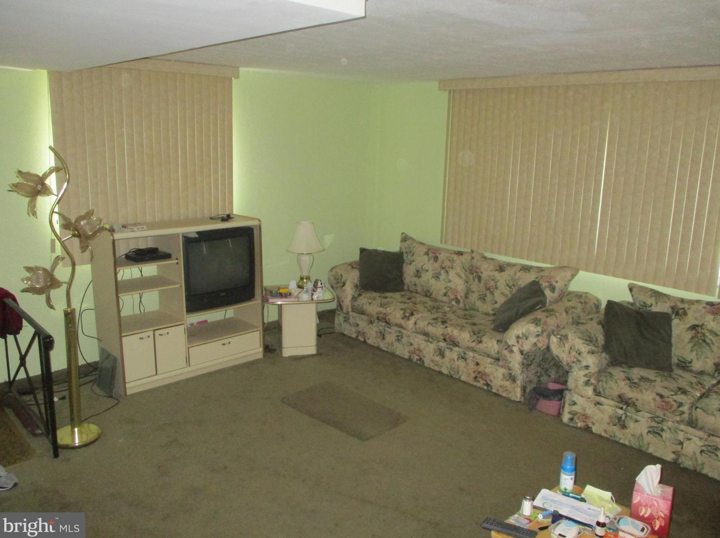 8730 Hargrave St, Philadelphia PA 19152-2134 exterior