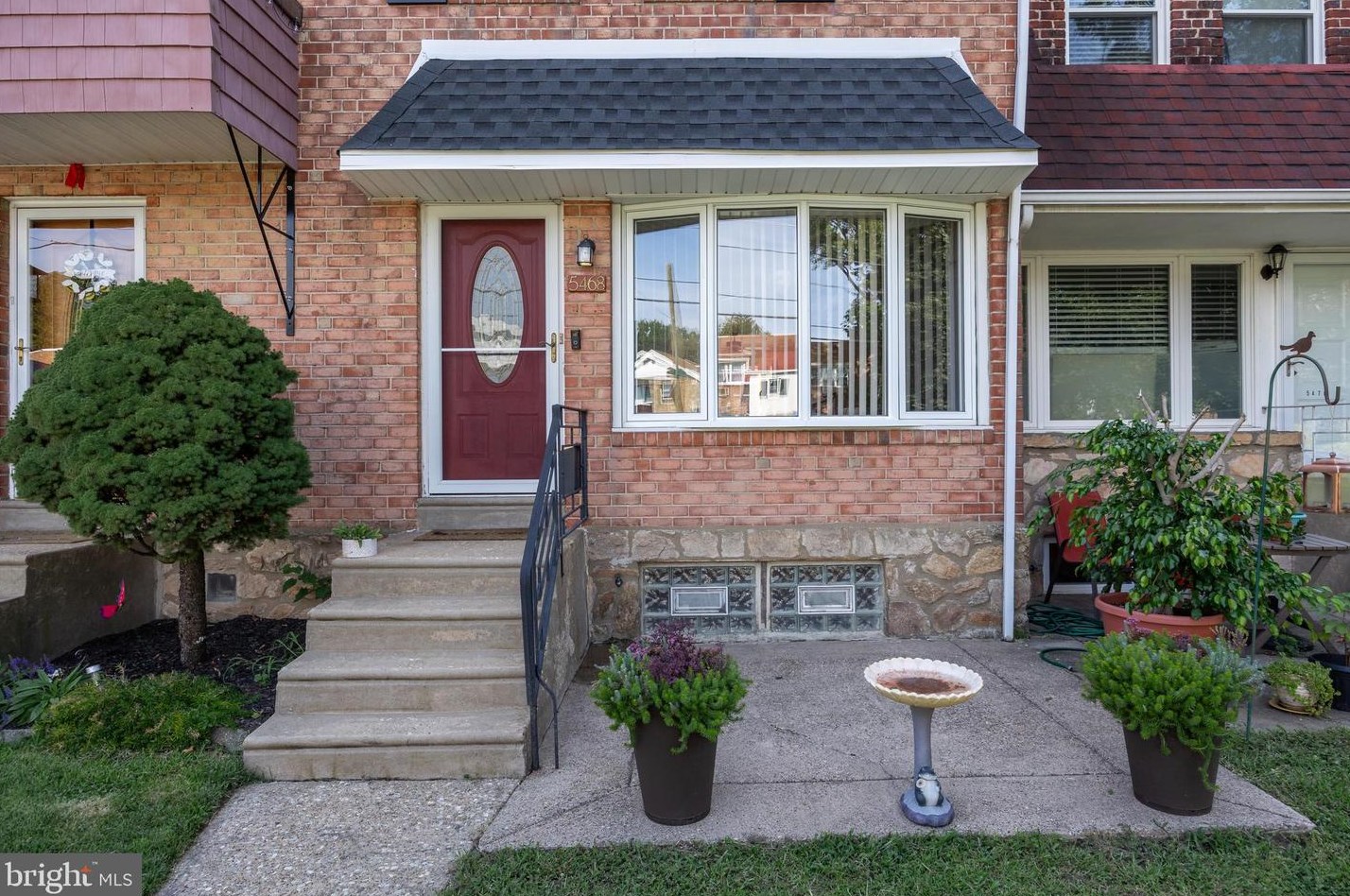 5468 Quentin St, Philadelphia, PA 19128-2819