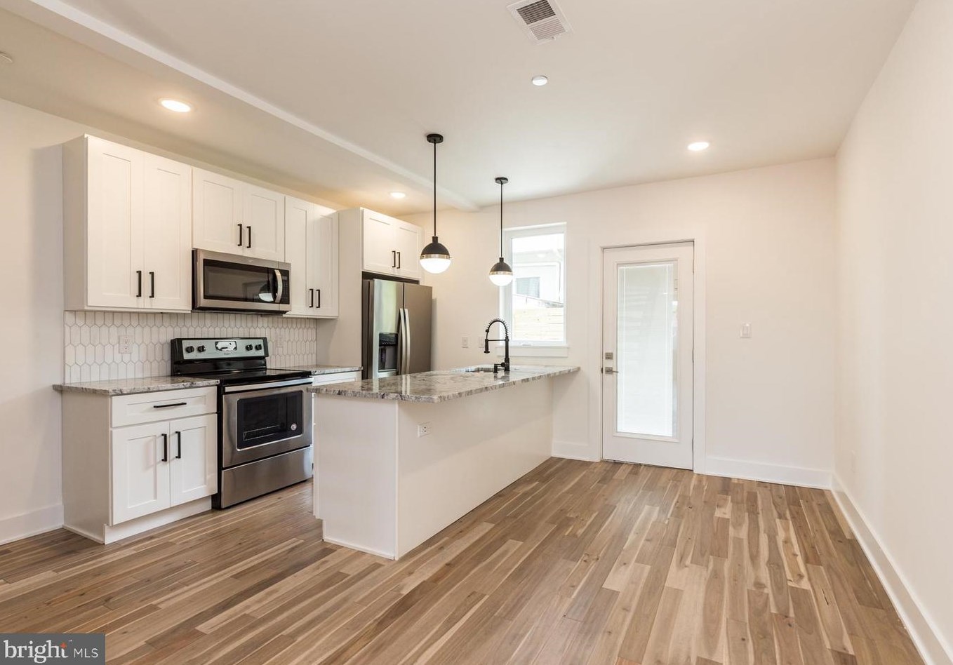 2137 E Norris St #1, Philadelphia, PA 19125