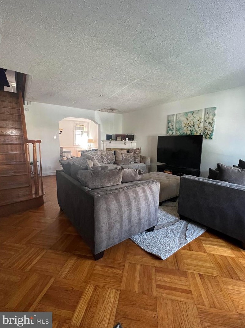 3336 Chippendale St, Philadelphia, PA 19136-3502