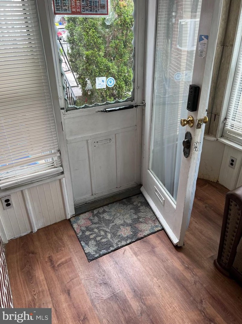 222 Sparks St, Philadelphia, PA 19120-1417
