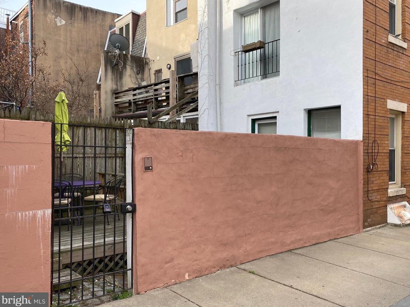 787 S 3rd St #1, Philadelphia, PA 19147