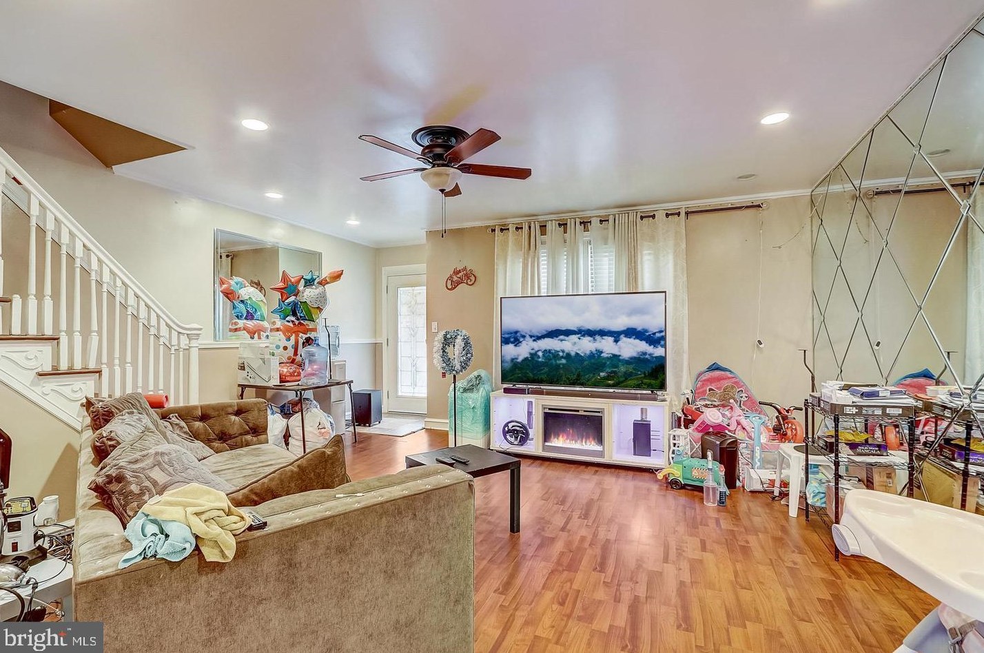 96 Sparks St, Philadelphia PA 19120-1420 exterior