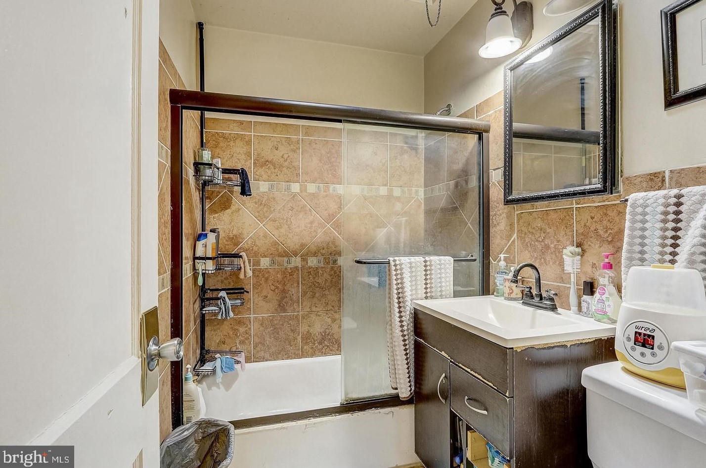 96 Sparks St, Philadelphia PA 19120-1420 exterior