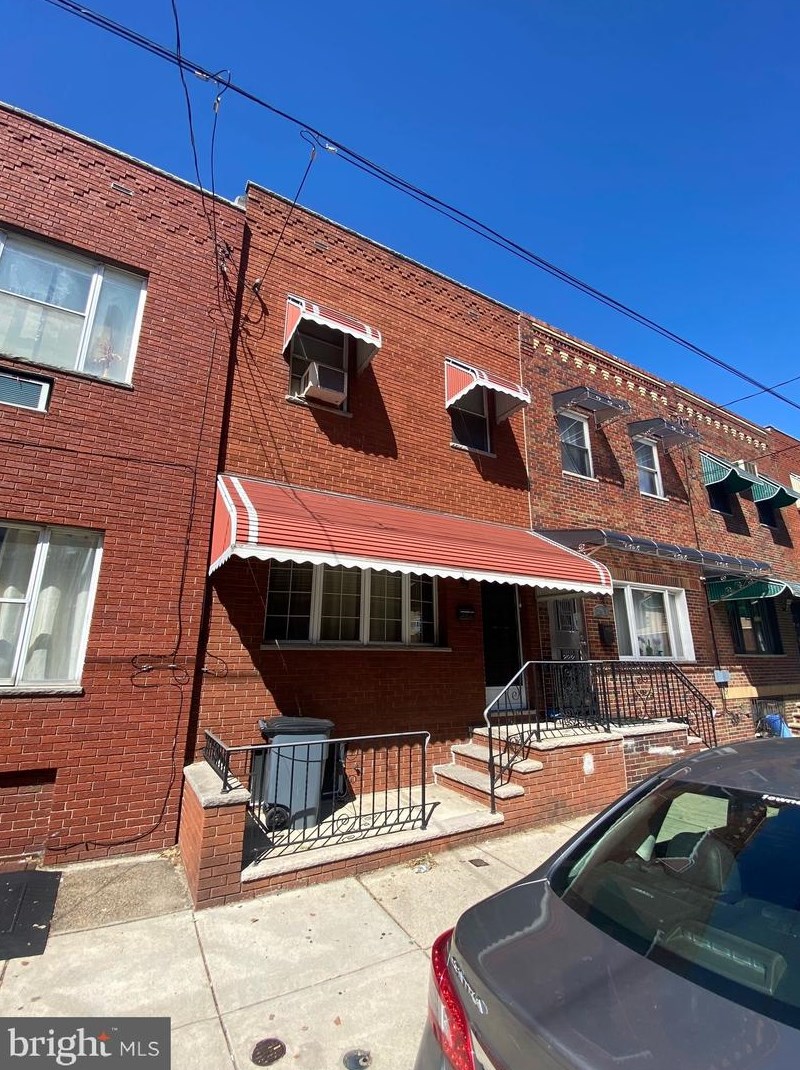 2310 S 11th St, Philadelphia, PA 19133