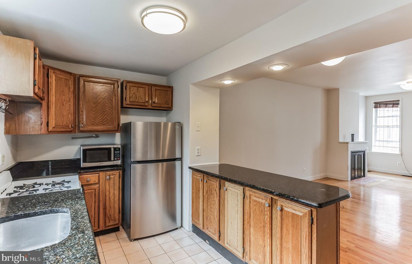 943 Bambrey St, Philadelphia PA  19130-1303 exterior