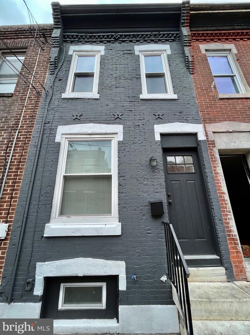 2816 Helen St, Philadelphia, PA 19134-3512