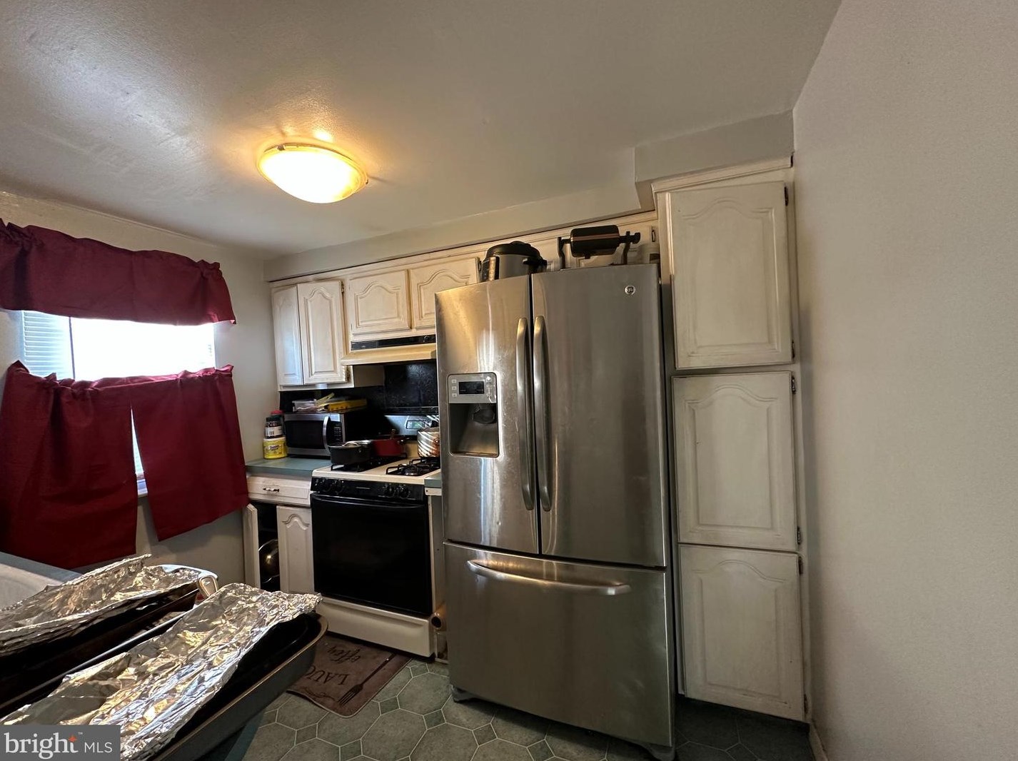 8805 Hargrave St, Philadelphia PA exterior