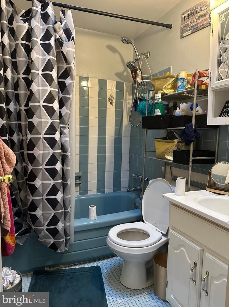 8805 Hargrave St, Philadelphia PA exterior