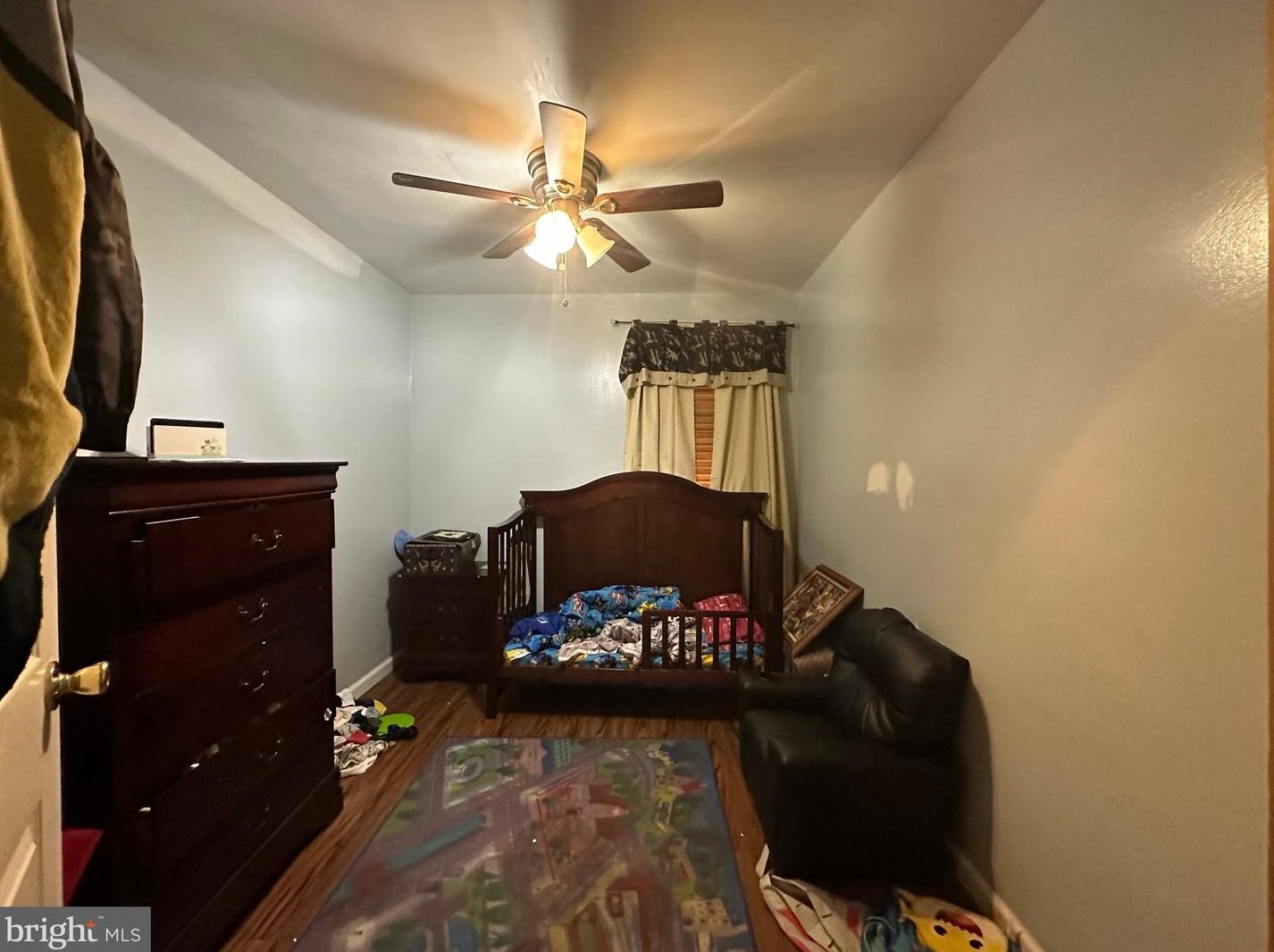 8805 Hargrave St, Philadelphia PA exterior