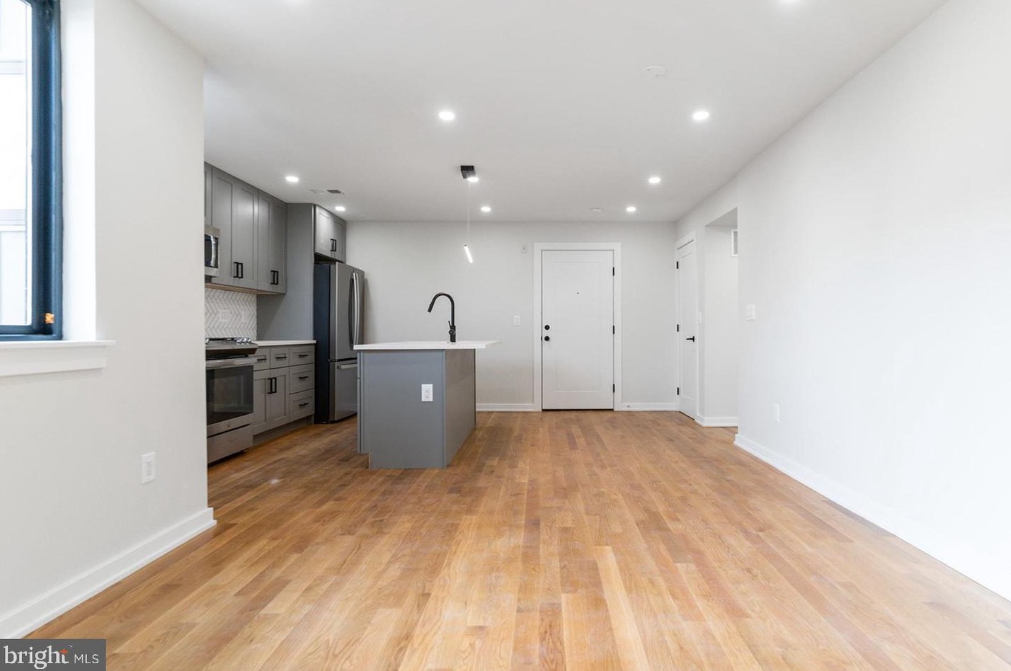 2636 Belgrade St #305, Philadelphia, PA 19125