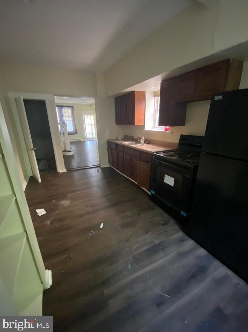 2065 Albright St, Philadelphia, PA 19134-2101