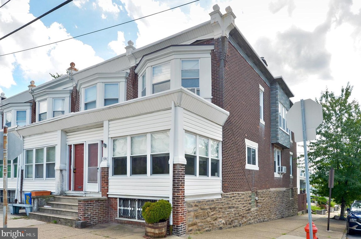 3374 Vaux St, Philadelphia PA 19129-1447 exterior