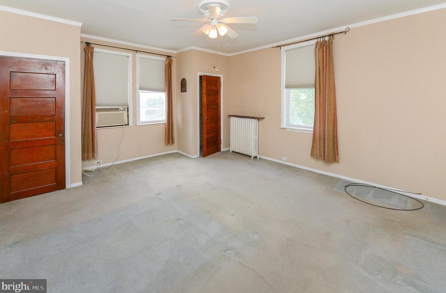 3374 Vaux St, Philadelphia PA 19129-1447 exterior