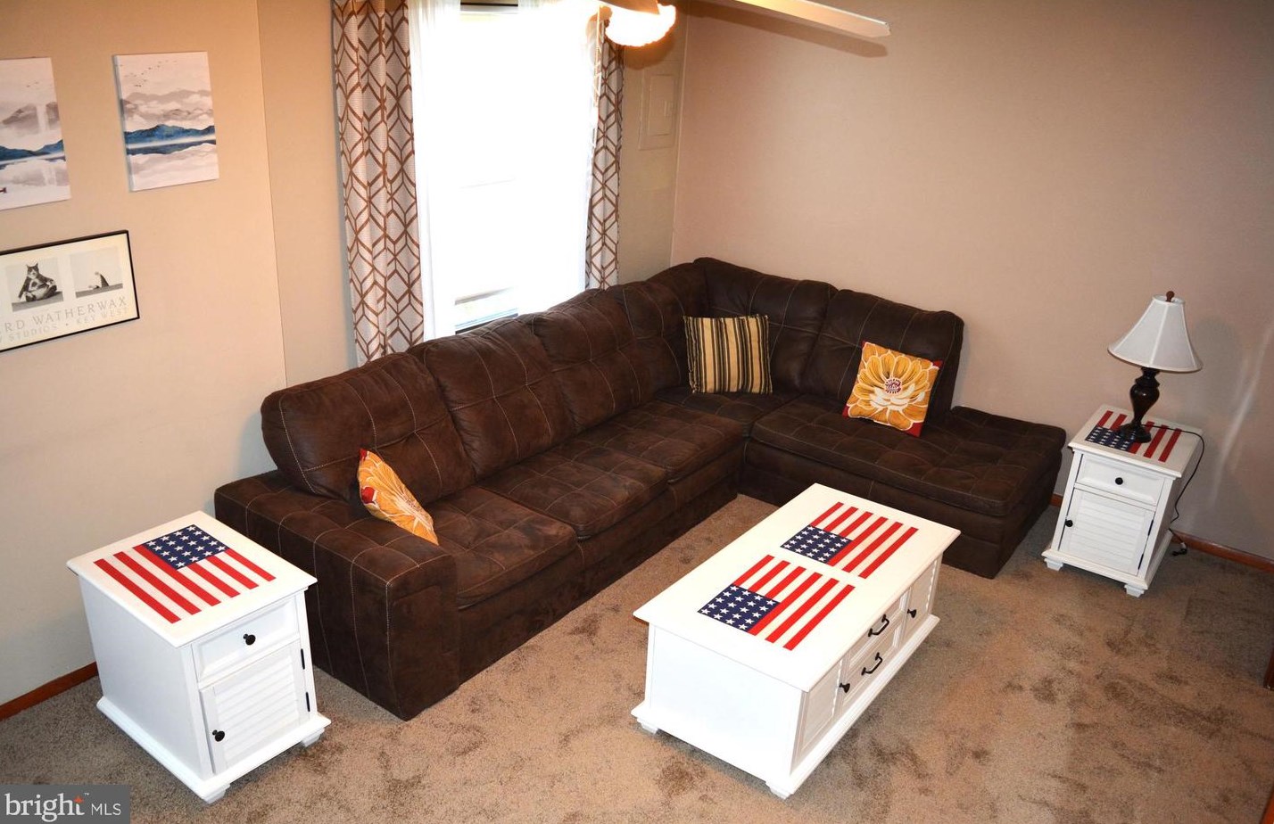 13016 Townsend Rd, Philadelphia, PA 19154-1001