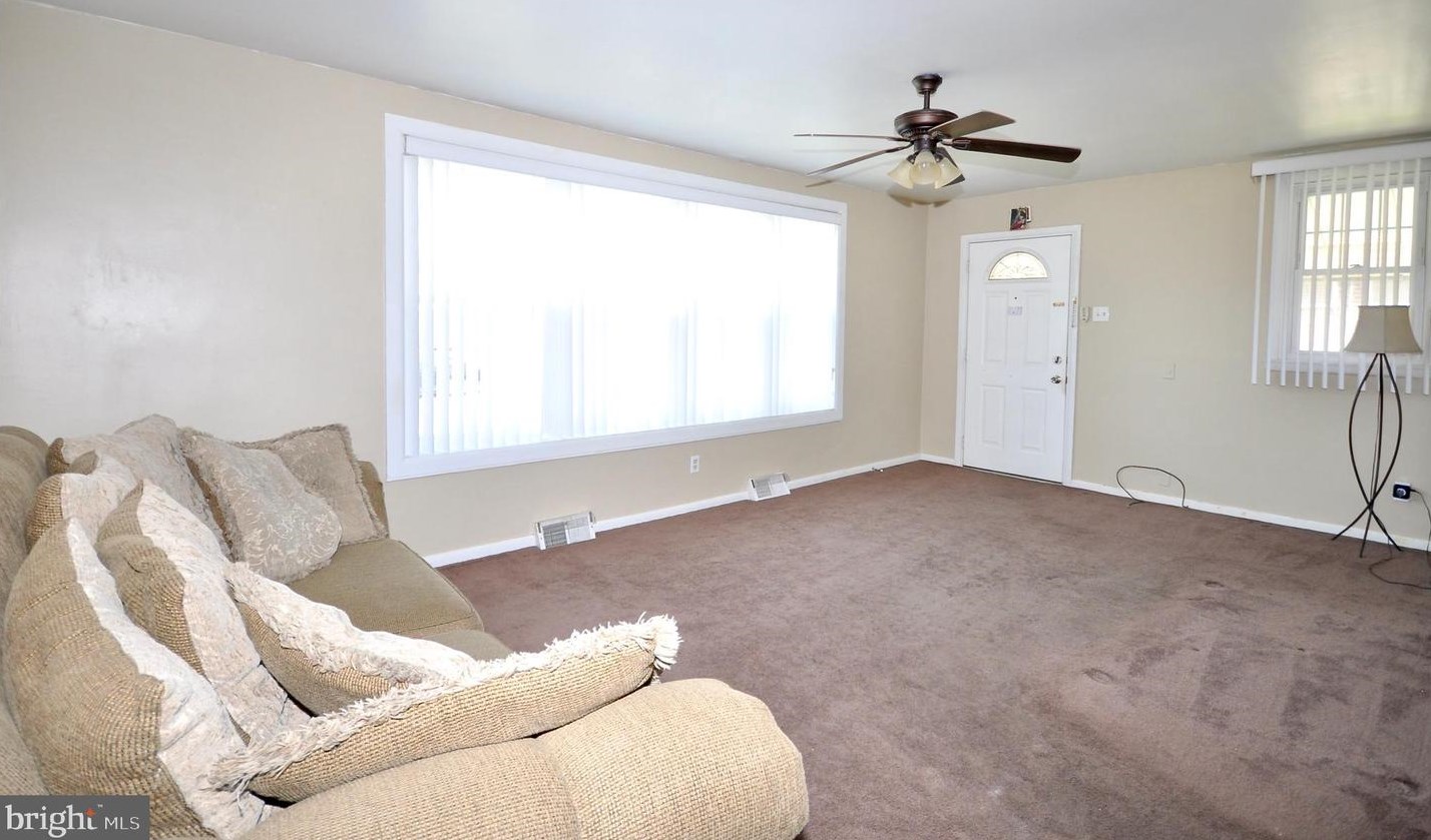 3113 Welsh Rd, Philadelphia, PA 19136-1916
