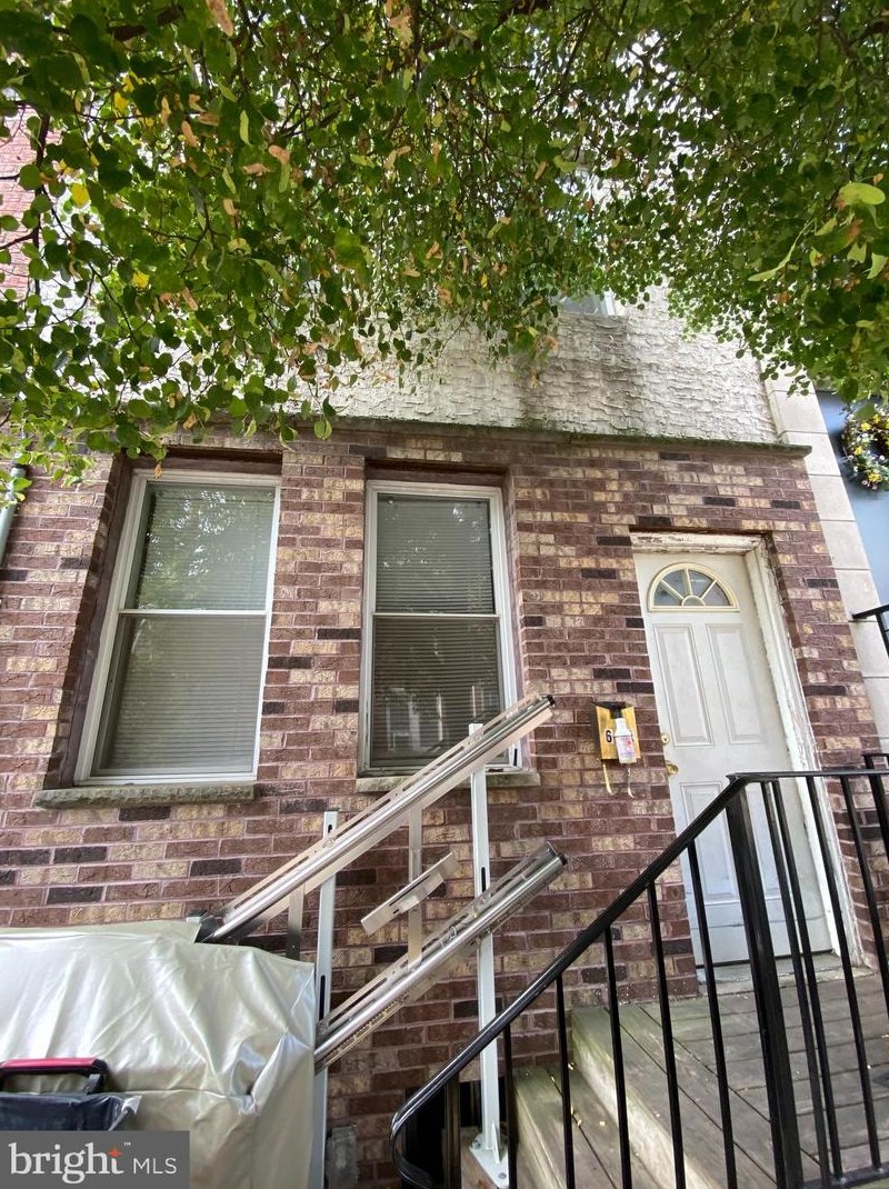 608 Dudley St, Philadelphia, PA 19148-2404