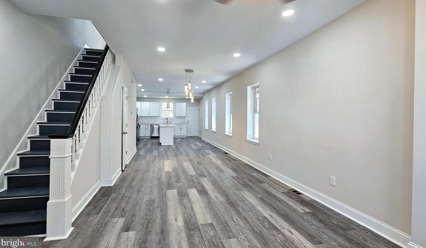 196 W Chew Ave, Philadelphia, PA 19120