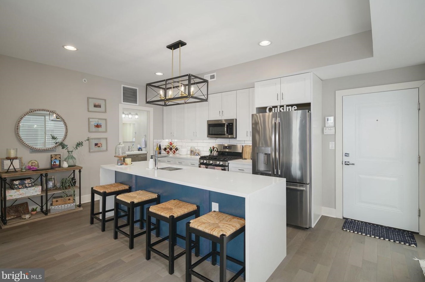 819 Uber St, Philadelphia, PA 19130-2017