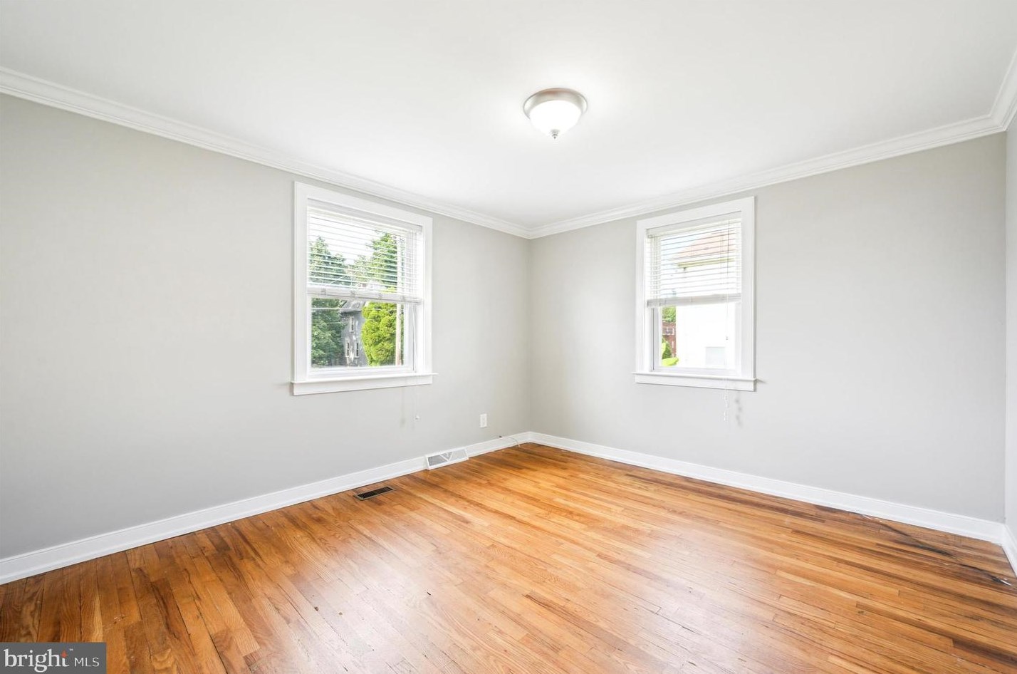 2109 Murray St, Philadelphia PA  19115-3922 exterior