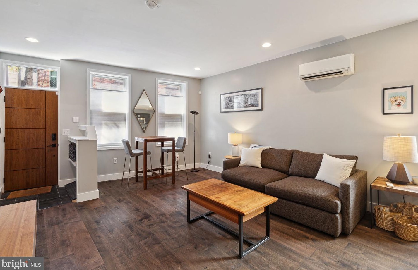 723 Hall St, Philadelphia, PA 19147-3916