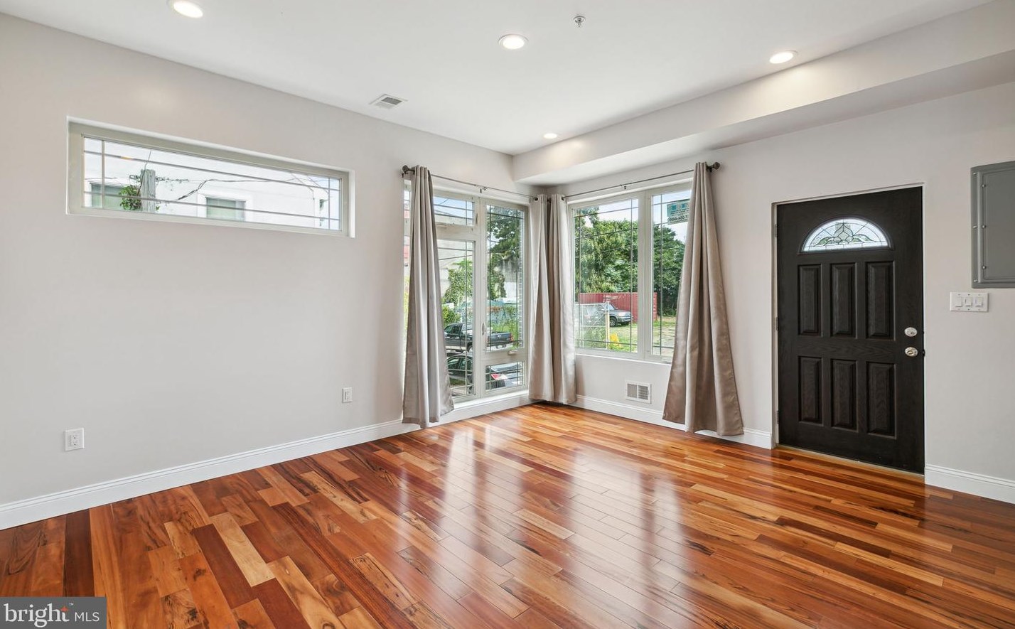 1901 W Montgomery Ave #b, Philadelphia, PA 19121