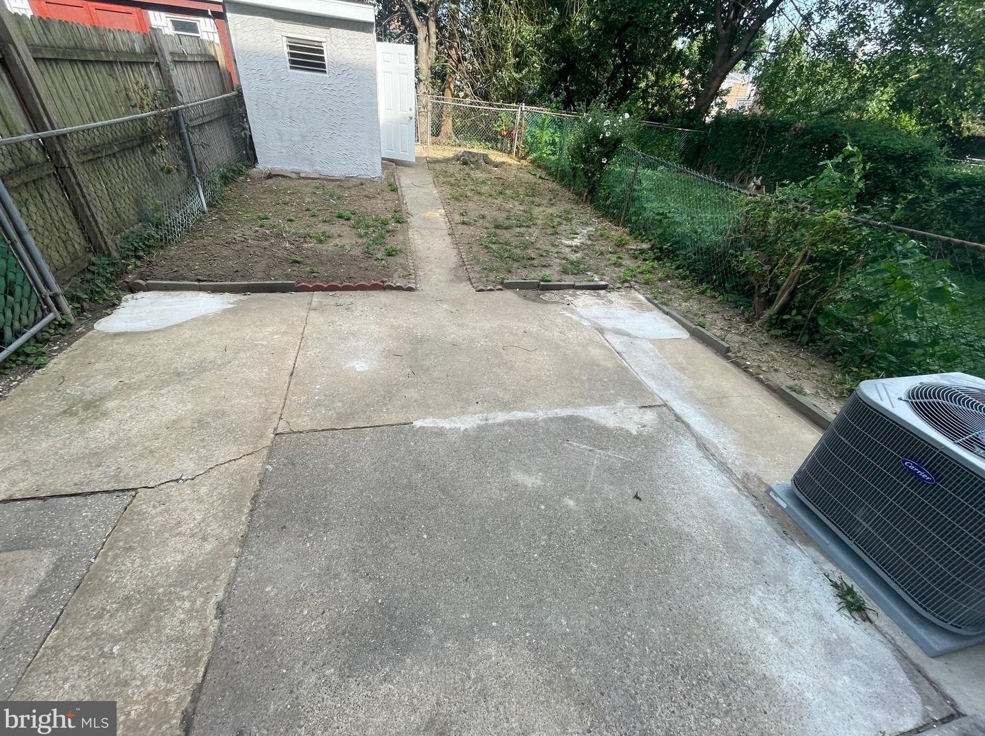 7825 Chelwynde Ave, Philadelphia PA 19153-1702 exterior