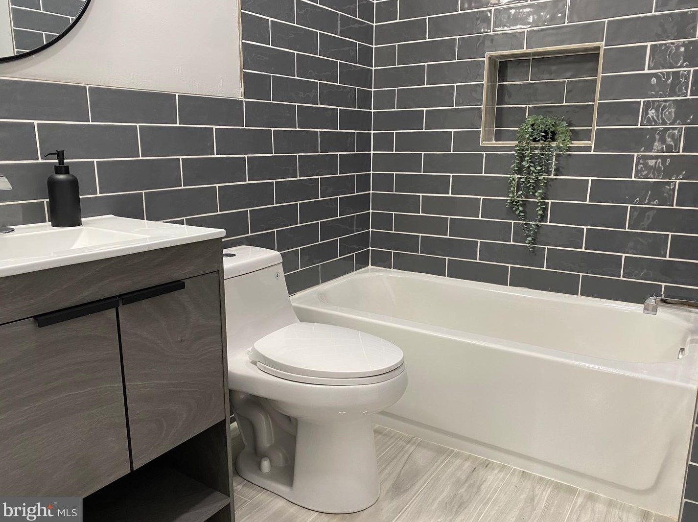 816 Stafford St, Philadelphia PA  19138-1724 exterior