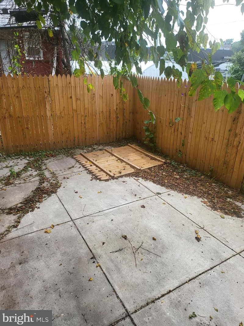 6164 Kingsessing Ave, Philadelphia PA  19142-2426 exterior