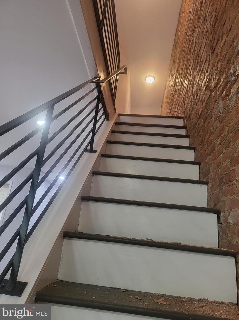 6164 Kingsessing Ave, Philadelphia PA  19142-2426 exterior