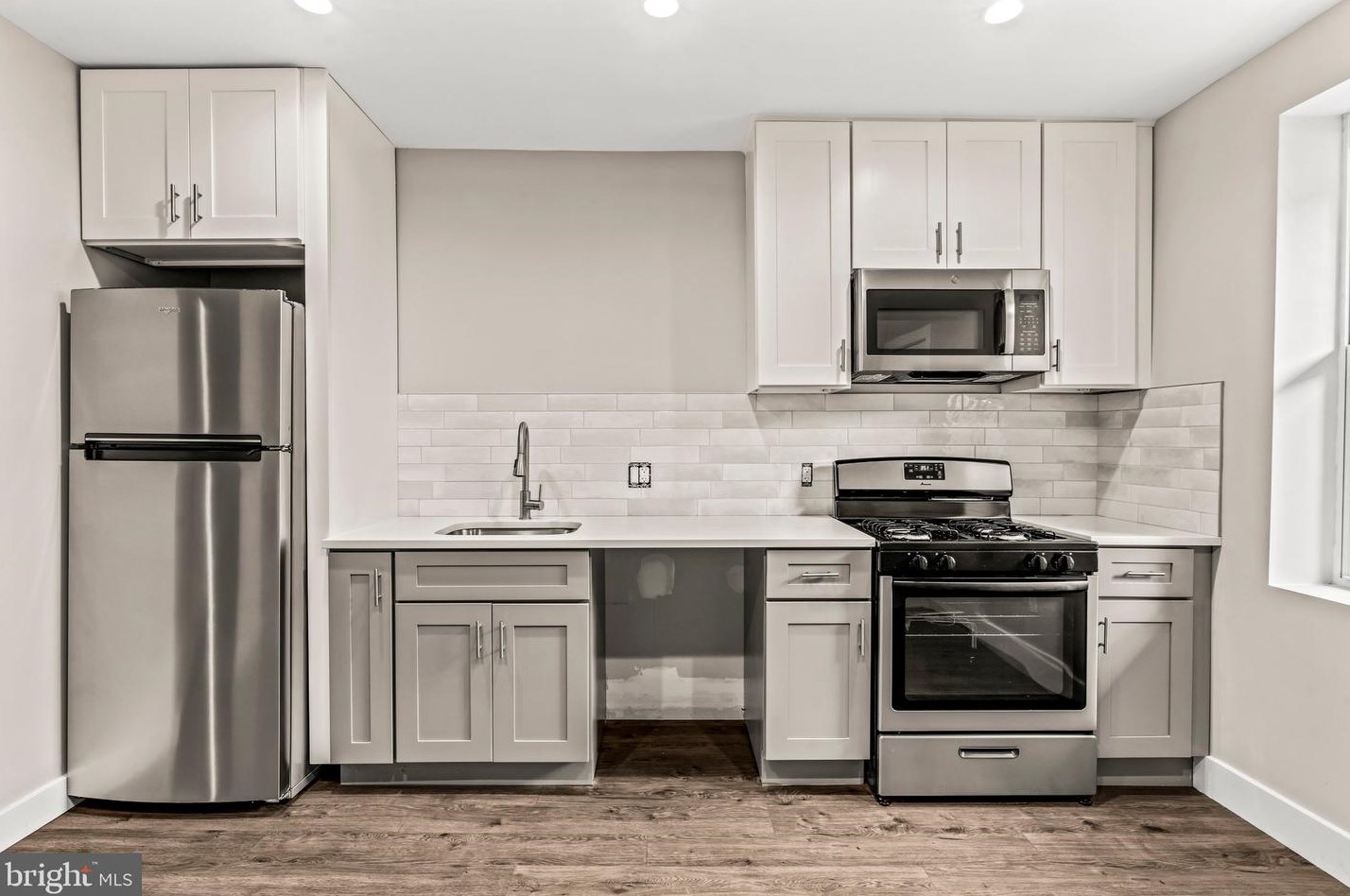 1638 Titan St, Philadelphia PA  19146-3032 exterior