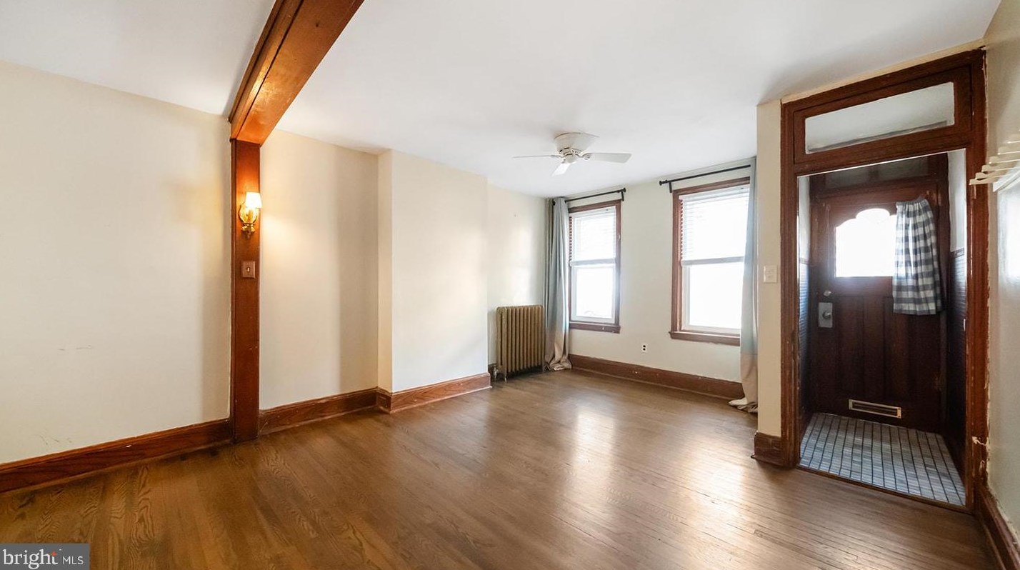 1918 Albert St, Philadelphia PA  19125-1104 exterior