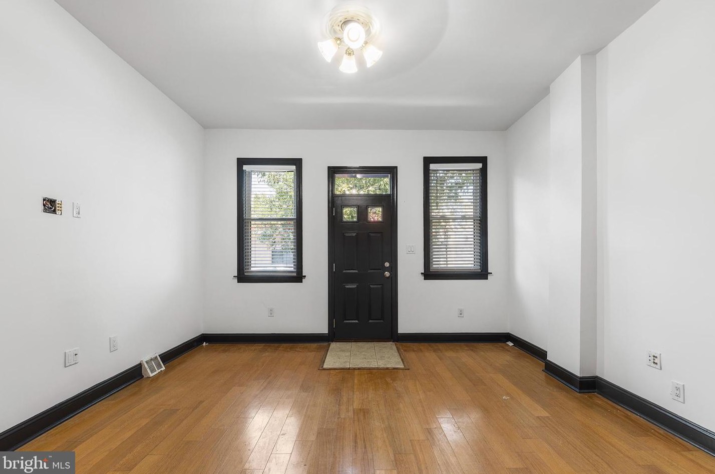 943 Passyunk Ave, Philadelphia PA  19147-2943 exterior