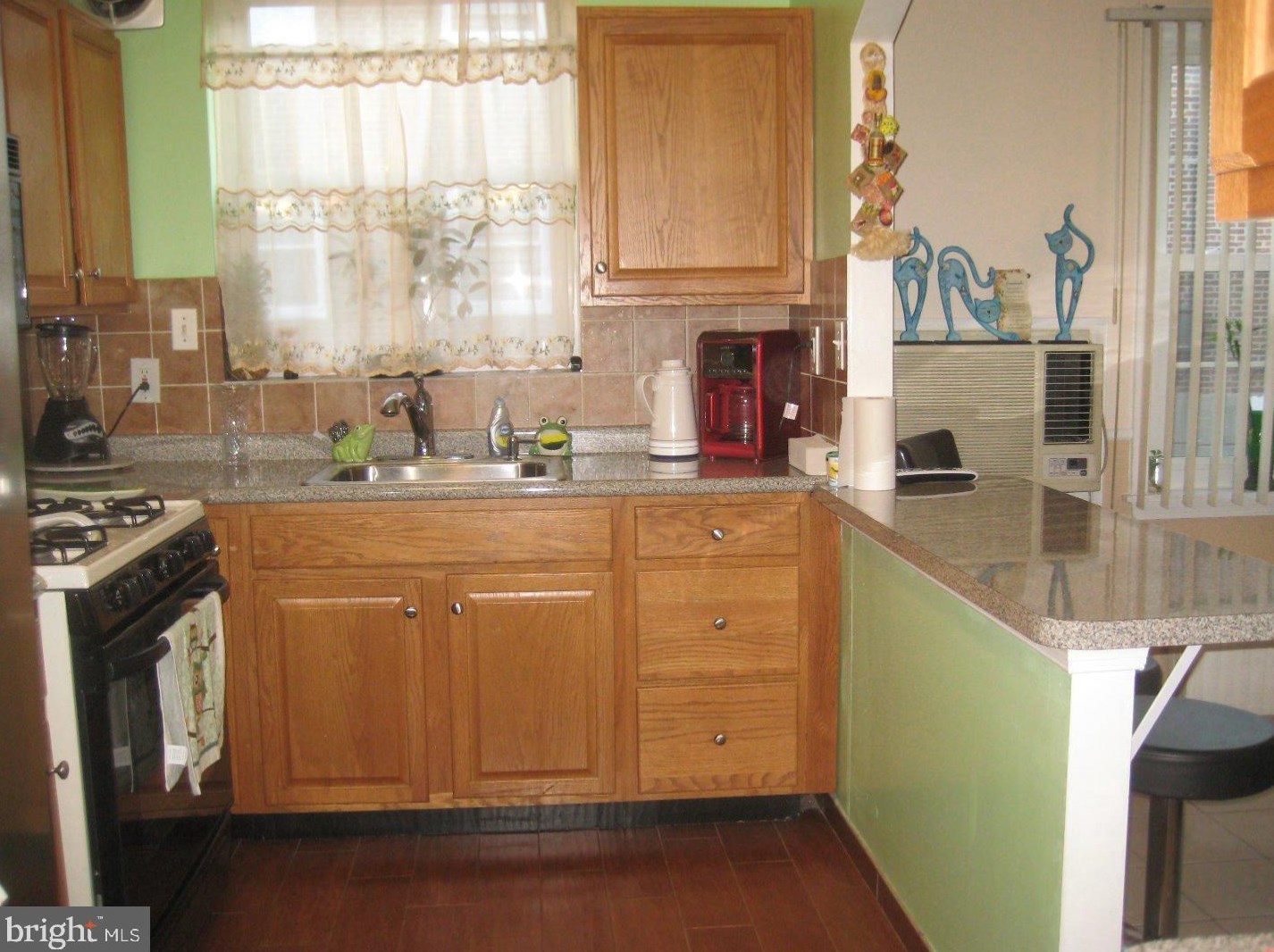 1334 Elbridge St, Philadelphia PA  19111-5511 exterior