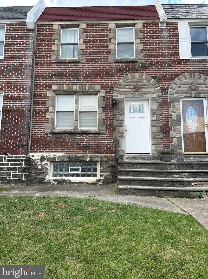 1026 Van Kirk St, Philadelphia, PA 19149-3627