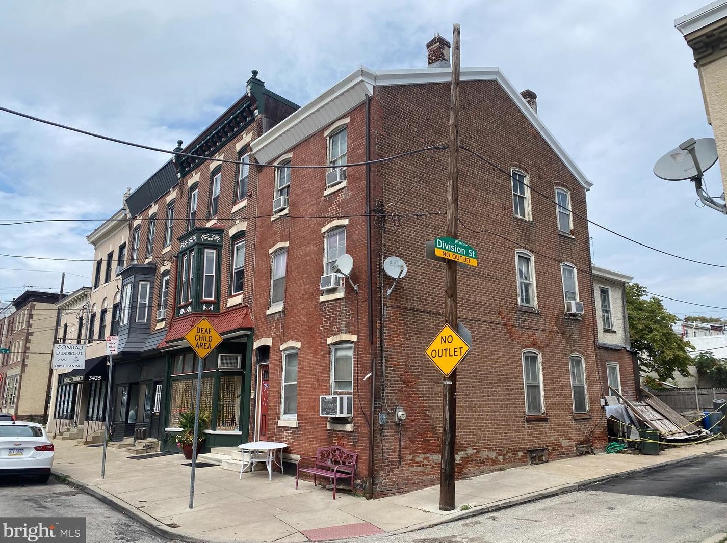 3419 Conrad St, Philadelphia, PA 19129-1636