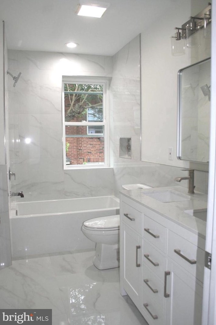 6472 Anderson St, Philadelphia PA  19119-3940 exterior