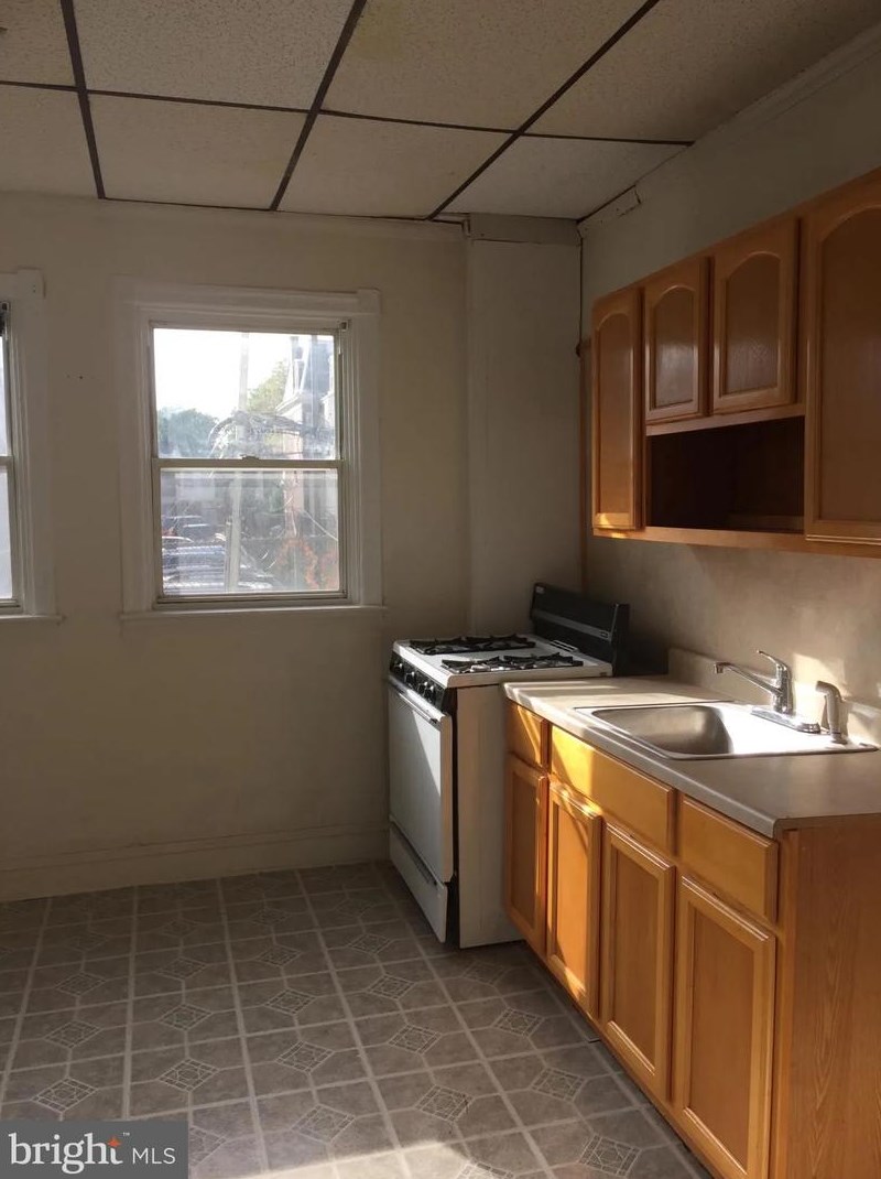 2204 Yelland St, Philadelphia, PA 19140