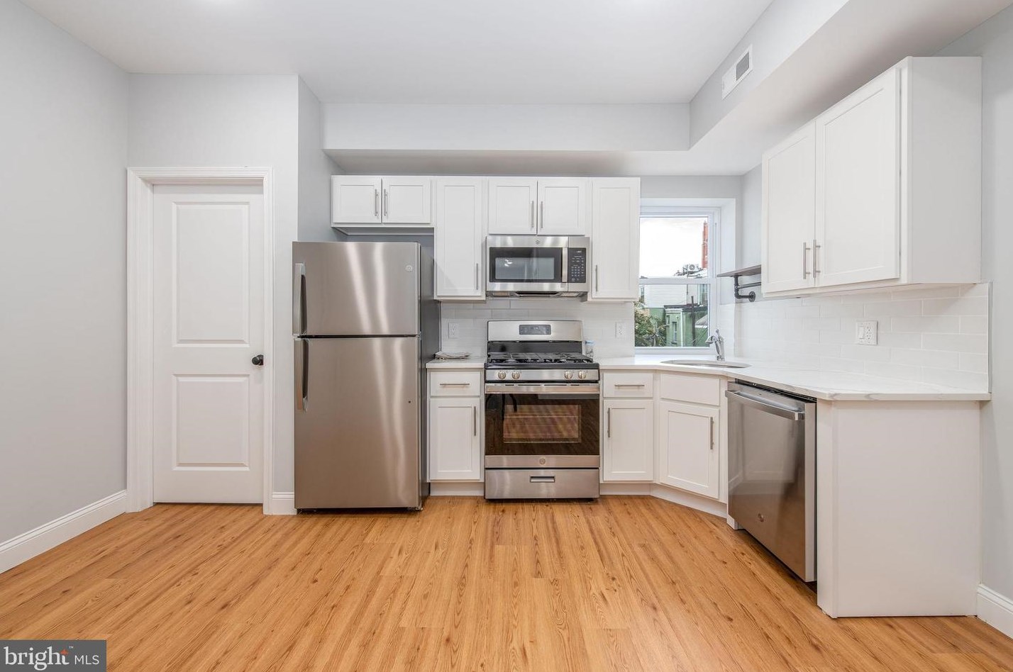 1522 S 9th St #2, Philadelphia, PA 19147