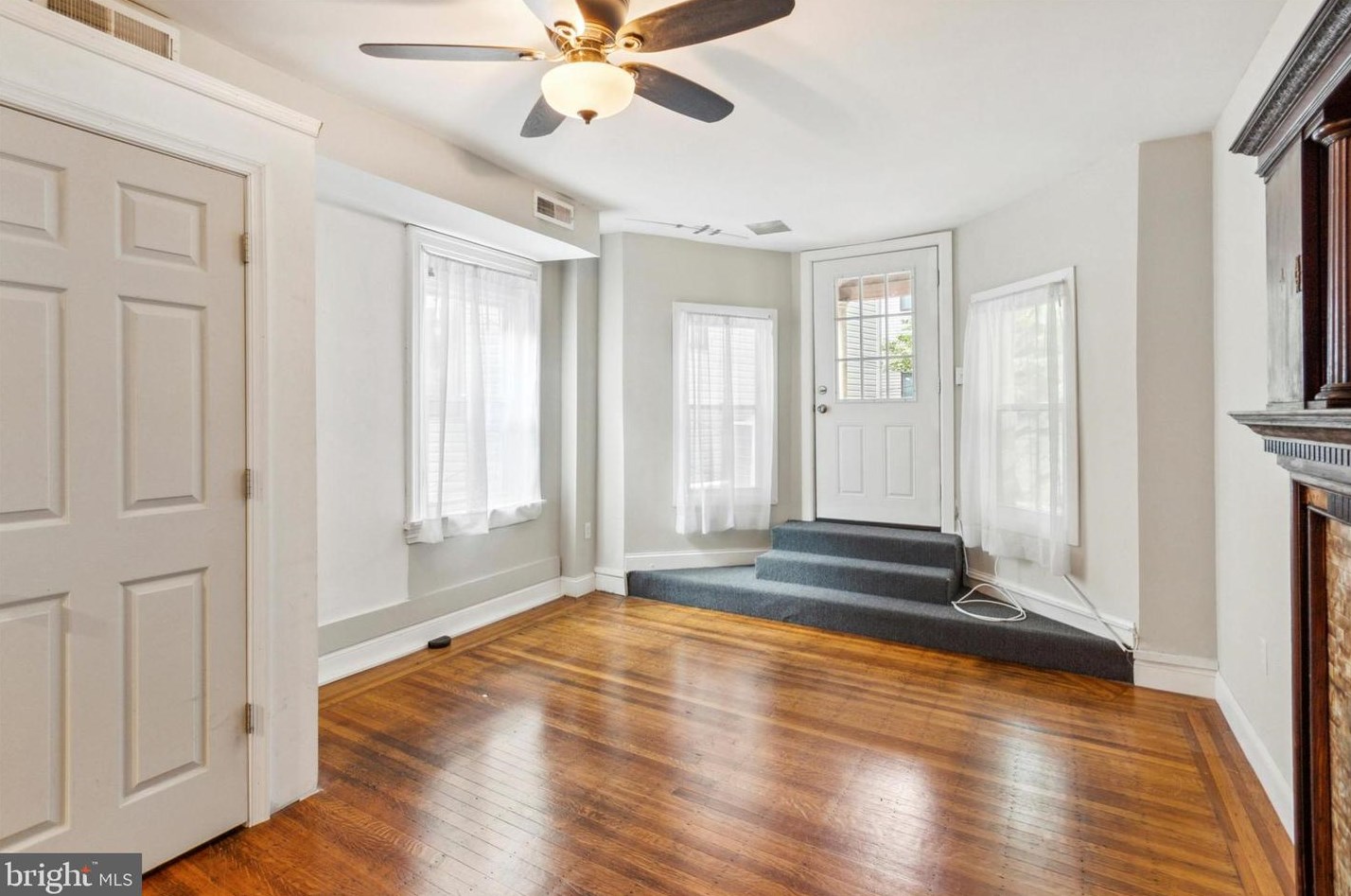 3813 Baring St #2nd Floor, Philadelphia, PA 19104